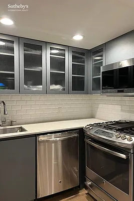 Rented by Sotheby's International Realty | media 26