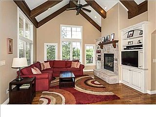 5th image of 2533 N Rosemont Ct