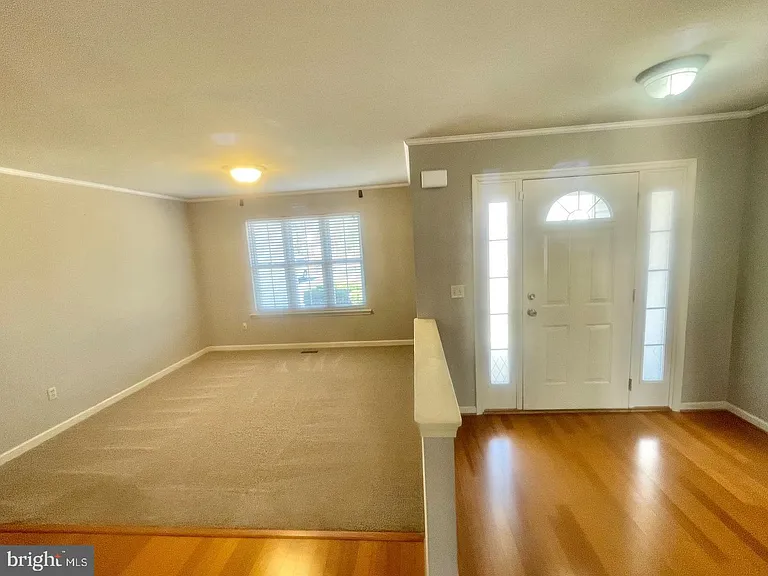 711 Yorktown Blvd — Photo 3