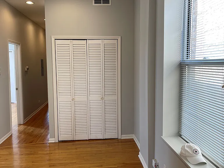 2034 N Damen Ave #2R — Photo 9