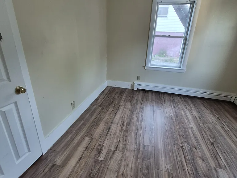 18 Highland St — Photo 13