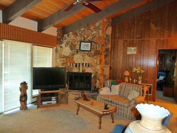 2nd image of 1297 Lassen View Dr
