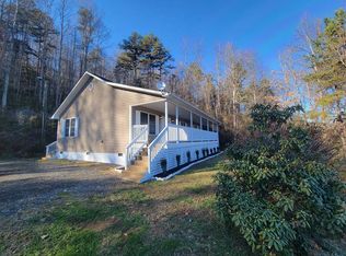 140 Riverwood Dr, Bryson City, NC 28713