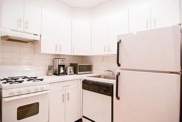 Rented by WAM Partners - William Moses Co. | media 37