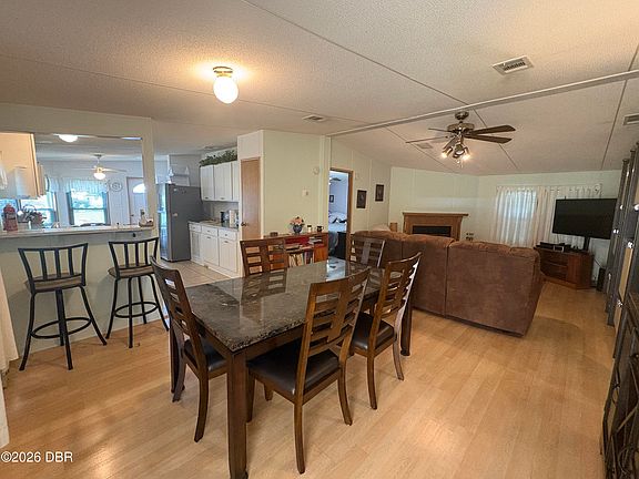 4th image of 38 Elda Ln