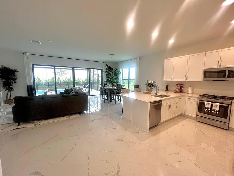 12830 Hawkins Dr — Photo 4