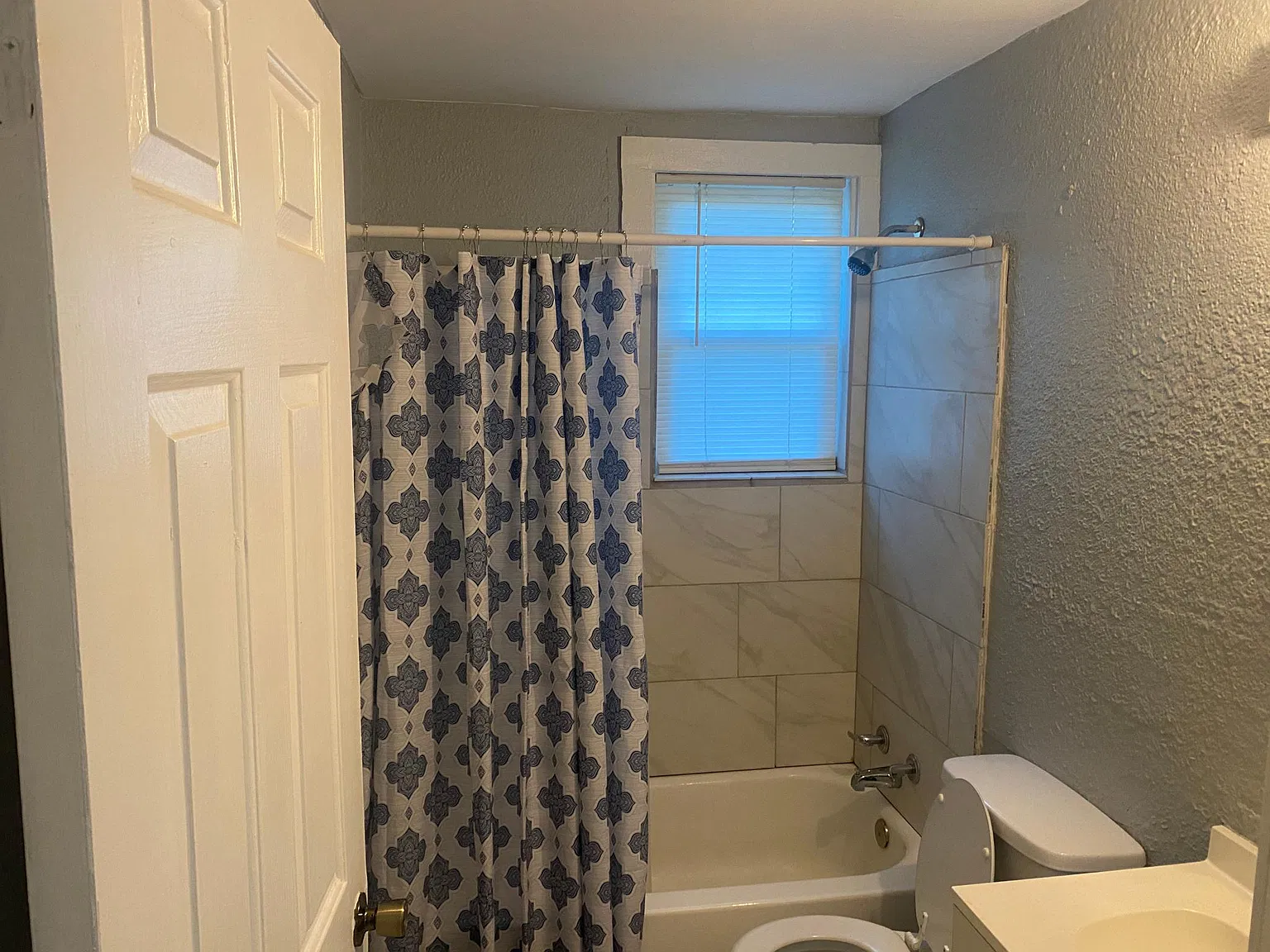2 bed, 750 sqft, $950 — Photo 3