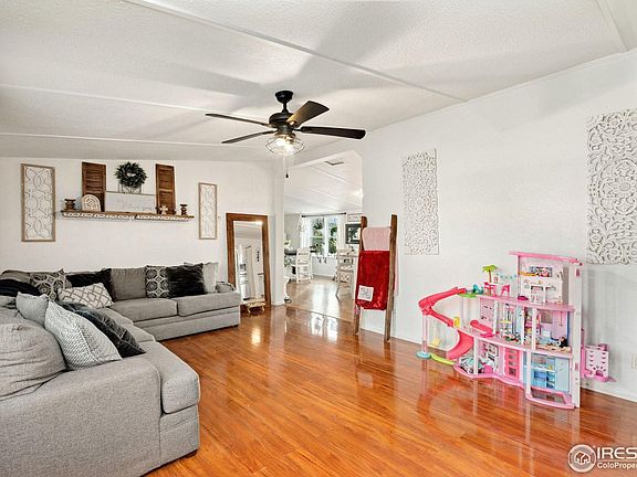 3rd image of 3325 W 2nd St