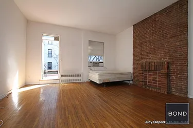 Rented by Bond New York