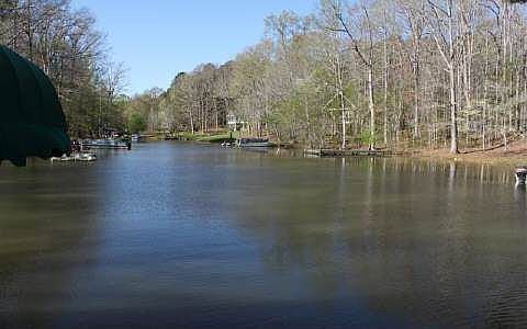 3rd image of 109 W River Bend Dr