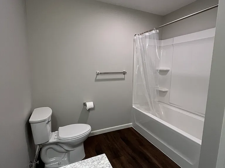 234 N Colonial Dr — Photo 26