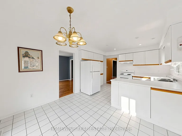 11 Briarcliffe Cres — Photo 14