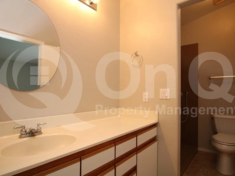 1172 W 18th Ave — Photo 13