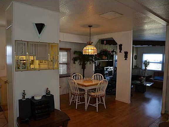 4th image of 262 Jamaica St #262