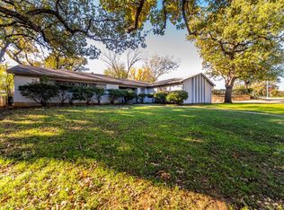 5908 Truman Dr, Fort Worth, TX 76112