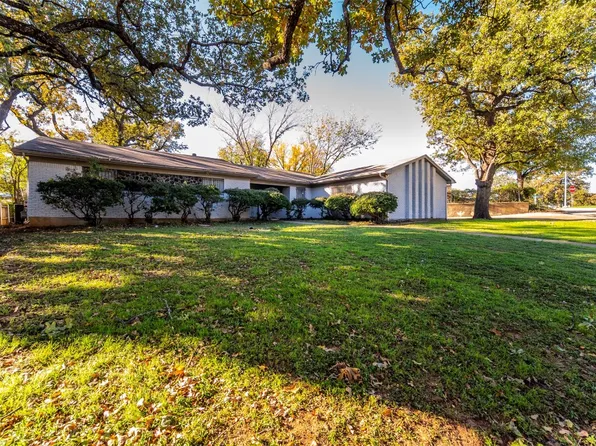 5908 Truman Dr, Fort Worth, TX 76112