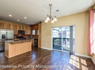 22860 SW Forest Creek Dr UNIT 202, Sherwood, OR 97140