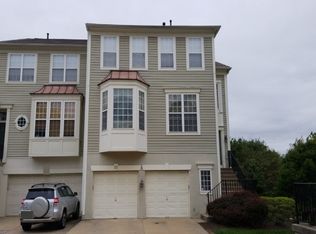 25 Honey Locust Ct, Lafayette Hill, PA 19444