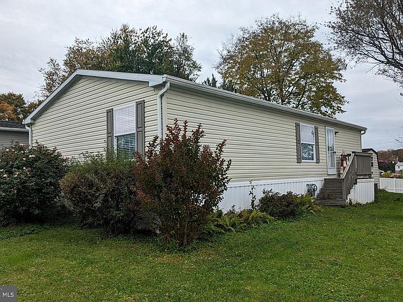 2nd image of 206 Greyfield Dr