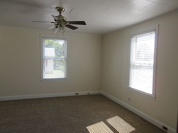 2nd image of 34 Stokesland Ave