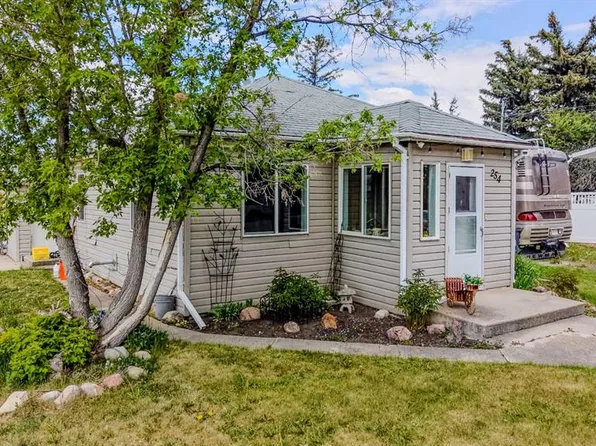 254 N 200th St W, Raymond, AB T0K 2S0