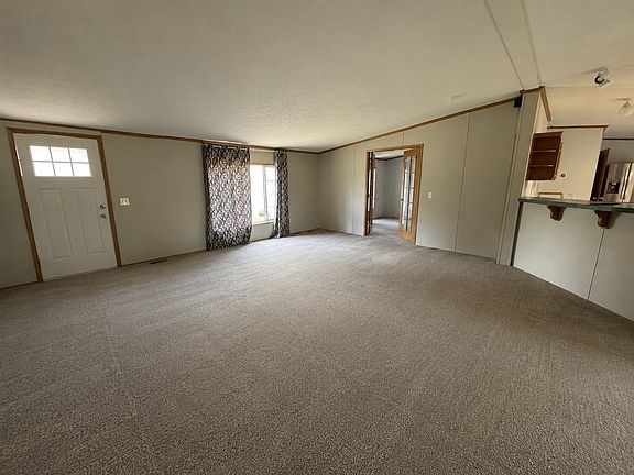 2nd image of 834 Michigan Ave