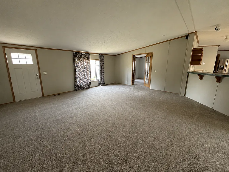 834 Michigan Ave — Photo 2