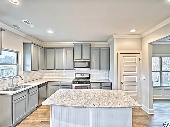 5th image of 7921 Gabriela Dr