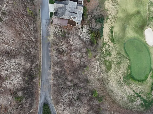 V 16 Village Club Dr #V-16, Clayton, GA 30525