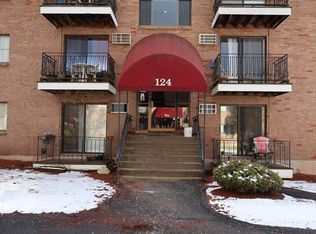 124 Mammoth Rd #203, Hooksett, NH 03106