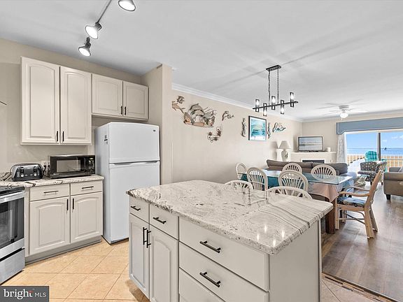3rd image of 105 56th St #205-P1