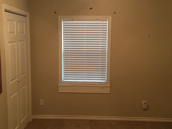 5th image of 273 Dogwood St