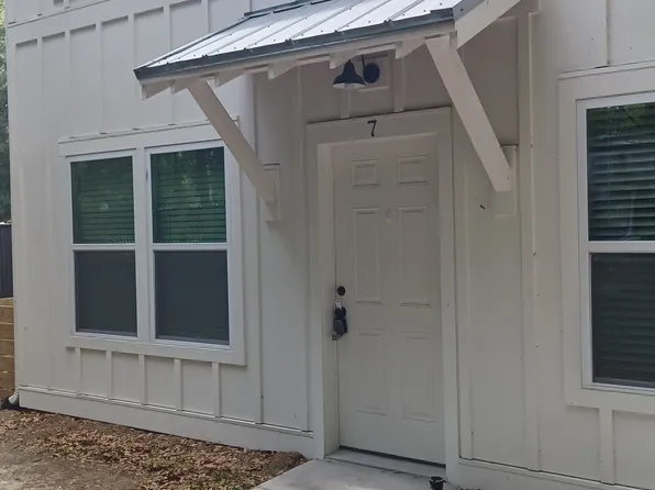 5739 Salvo St #B-7, Hanahan, SC 29410