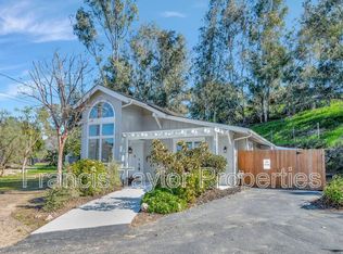 1512 S Stage Coach Ln, Fallbrook, CA 92028