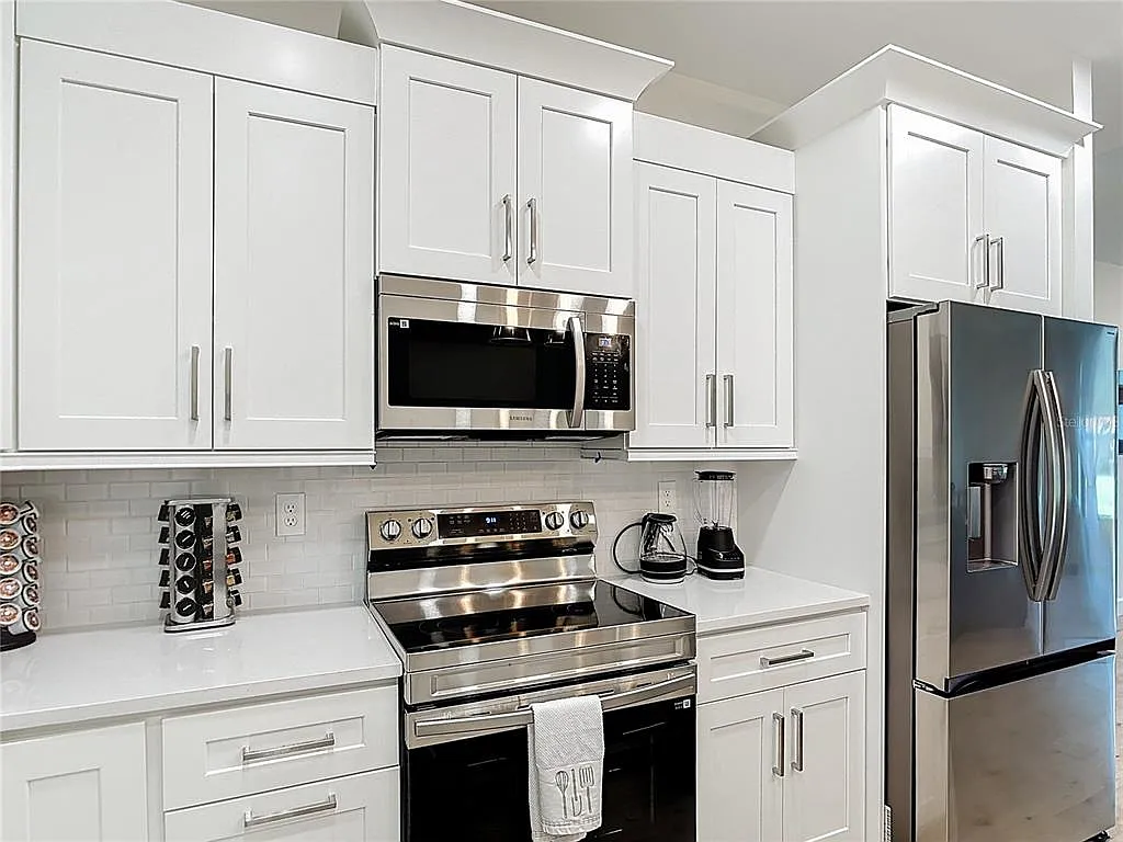 2 bed, 2.0 bath, 1556 sqft, $1,990 — Photo 4