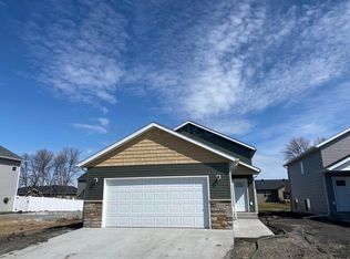 944 27th Ave W, West Fargo, ND 58078