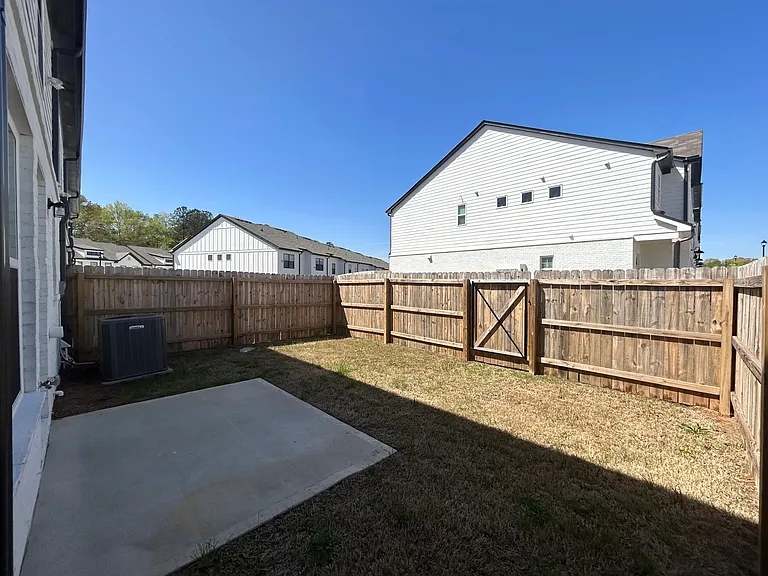 24 Auburn Hill Dr — Photo 4