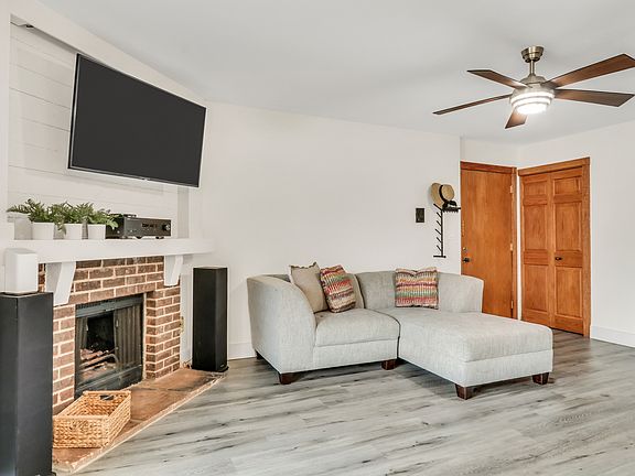 5th image of 5231 Rockpointe Ct #5231