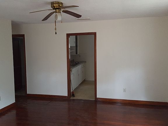2nd image of 4518 W Jackson St