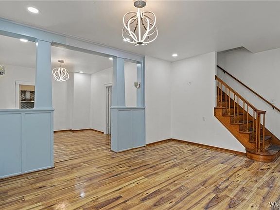 5th image of 102 Briscoe Ave