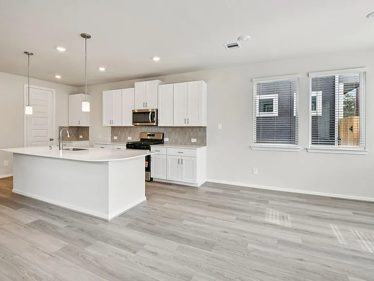 4210 Pine Springs Ct — Photo 8
