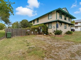 348 Sam Houston St, Mineral Wells, TX 76067