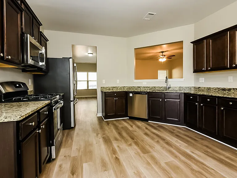 3517 Mica Cir SE — Photo 8
