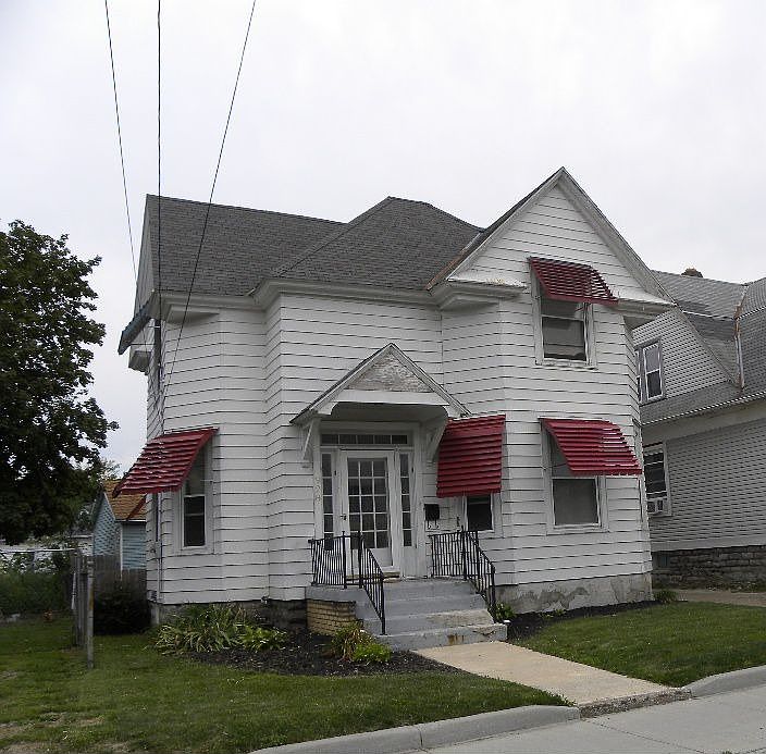 1st image of 928 Hayes Ave