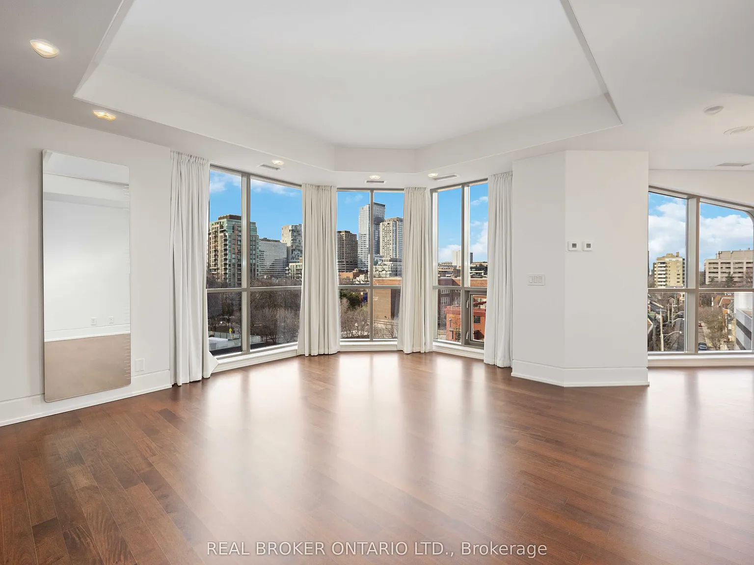4 bed, $12,500 — Photo 2