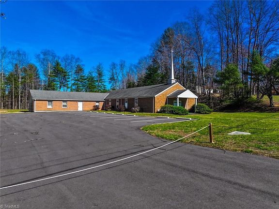 2nd image of 2280 Fancy Gap Rd