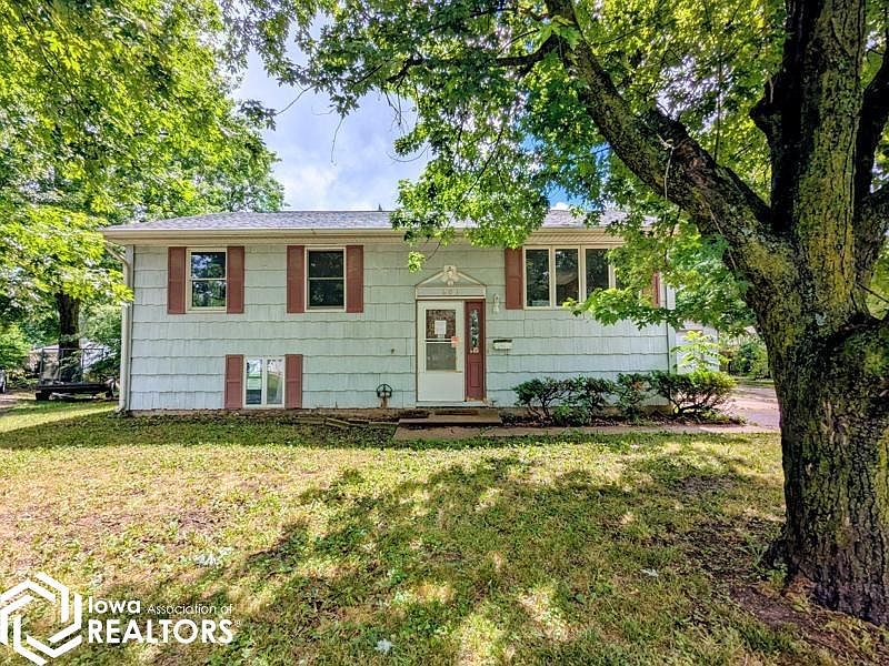 1st image of 603 N Collins Cir
