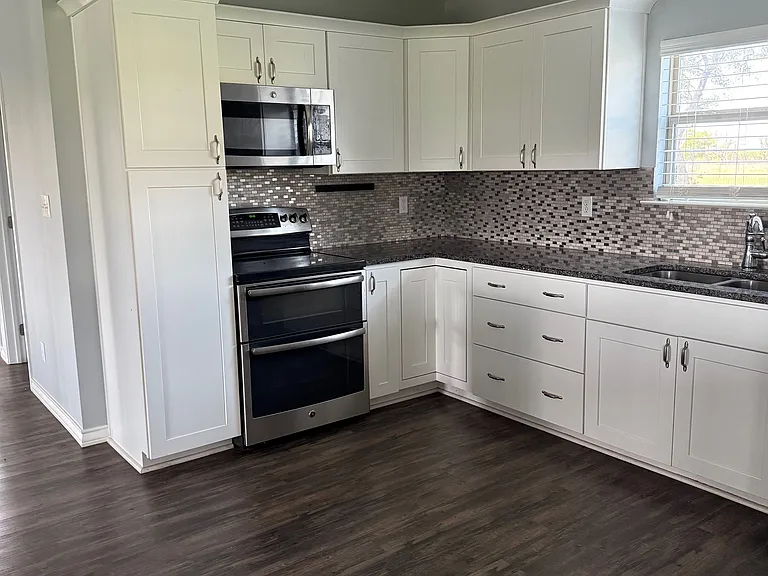 517 FM 473 — Photo 16