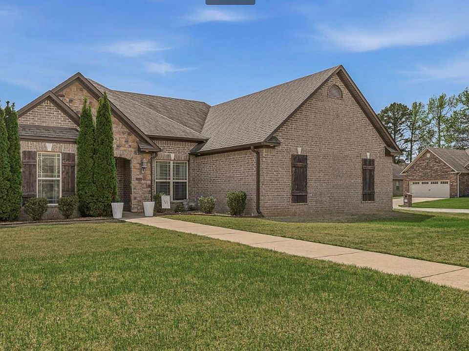 1st image of 1013 Mark Cir