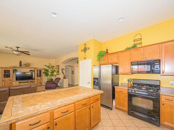 5th image of 733 E Blue Mesa Pl